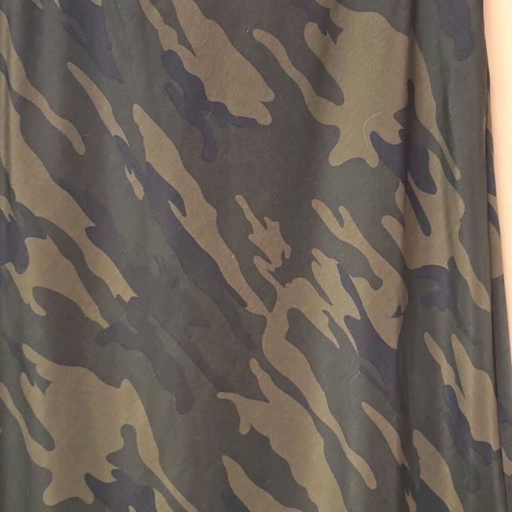 NWT Sanctuary Camo Skirt MEDIUM - Picture 2 of 3